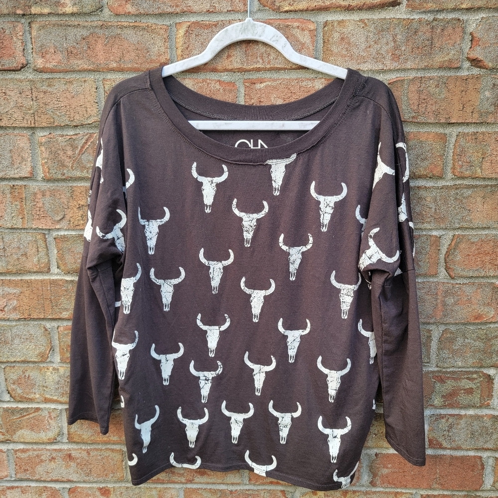 Cha Sor Women's Graphic Long Sleeve Shirt
